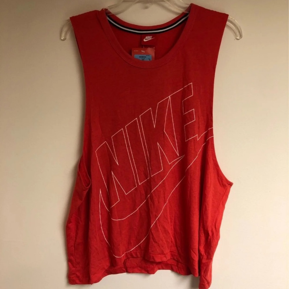 BNWT Nike Workout Tank